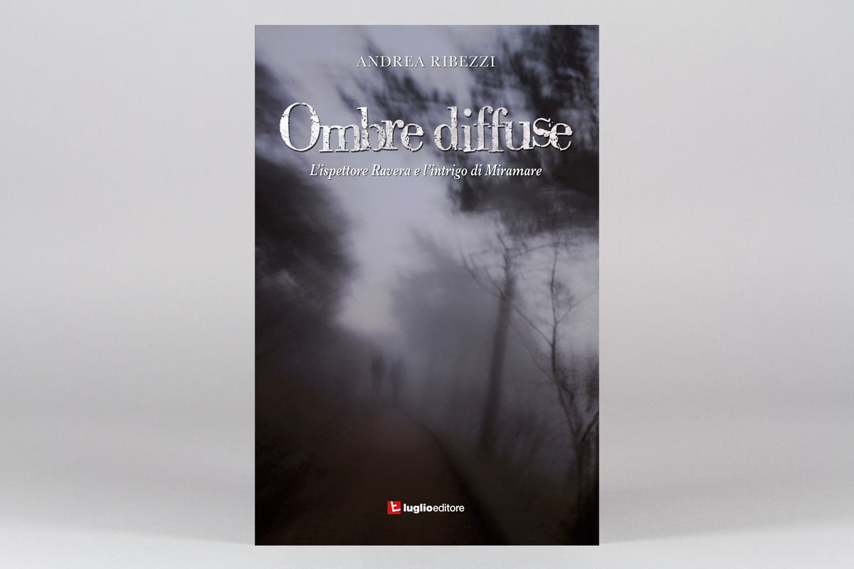 Copertina del libro "Ombre diffuse" di Andrea Ribezzi. Foto in copertina: Massimo Goina.