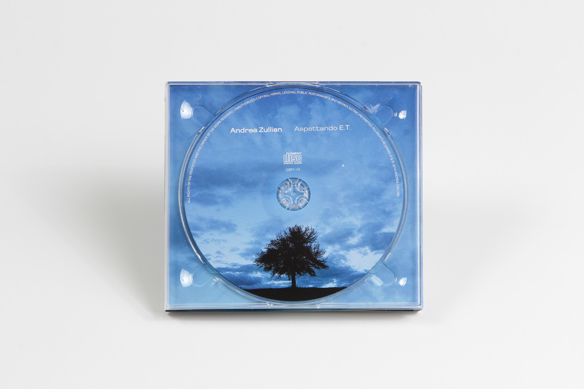Copertina del CD di Andrea Zullian "Aspettando E.T.", Grafica di Massimo Goina