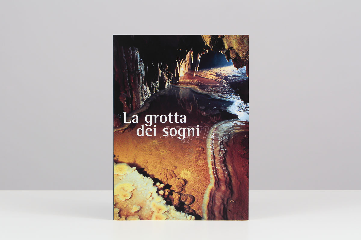 Studio Goina, grafica, fotografia, formazione. Volume "La grotta dei sogni", grafica di Massimo Goina.